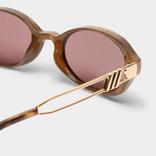 Load image into Gallery viewer, Le Specs Lunita - Tort