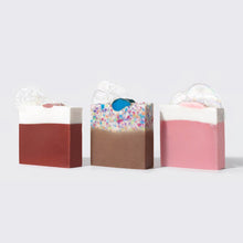 Load image into Gallery viewer, KITSCH Sprinkles Cupcakes x Kitsch 3 pc Body Wash Set