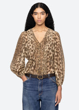 Load image into Gallery viewer, Sea Claude Top - Cream