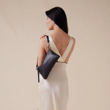 Load image into Gallery viewer, Hammitt Kyle MED -  Black/Gunmetal
