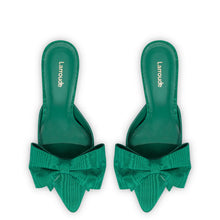 Load image into Gallery viewer, Larroude Mini Elle Pump - Emerald Fabric