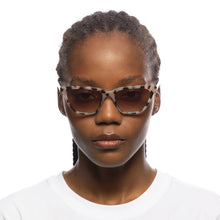 Load image into Gallery viewer, Le Specs Unfaithful - Cookie Tort