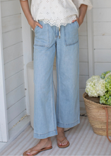 Load image into Gallery viewer, Marea Denim Pants - Pale Wash