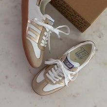 Load image into Gallery viewer, Back 70 Cloud Sneakers - Beige