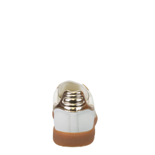 Load image into Gallery viewer, Back 70 Cloud Sneakers - Beige