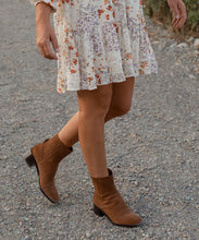 Load image into Gallery viewer, Dolce Vita Linny H2O Boots - Brown Suede
