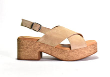 Load image into Gallery viewer, Cordani Malin - Camel Suede