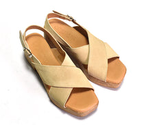 Load image into Gallery viewer, Cordani Malin - Camel Suede