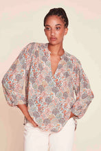 Load image into Gallery viewer, Trovata Bailey Blouse - Dessert Scallop