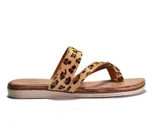 Load image into Gallery viewer, Cordani Fia - Leopard Print Suede