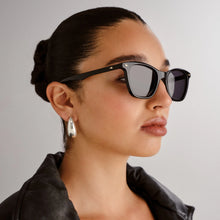 Load image into Gallery viewer, Le Specs Nonsensical - Black Polarized