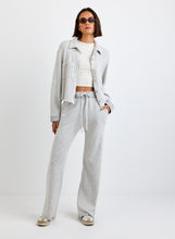 Load image into Gallery viewer, Bella Dahl Cozy Pocket Button Down - Winter Storm