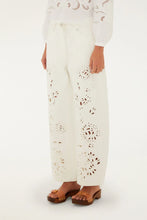 Load image into Gallery viewer, Farm Rio Richelieu Twill Pants - White