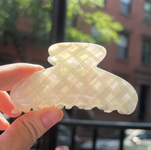 Load image into Gallery viewer, Ellipsis Goods White Tile Everyday Claw