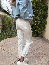 Load image into Gallery viewer, Flog Tali Jogger - Ivory Denim