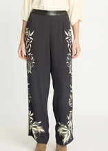 Load image into Gallery viewer, Caballero Maxine Pant - Safari Garden