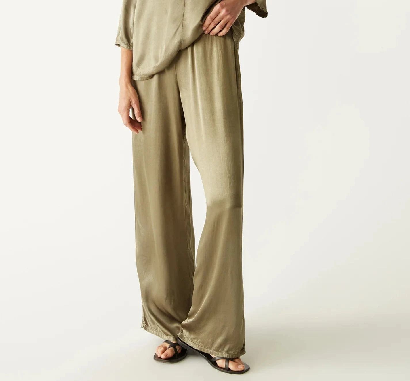 Michael Stars Cyrus Satin Pant - Olive