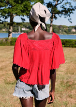 Load image into Gallery viewer, Saylor Eula Top - Tango Red