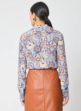 Load image into Gallery viewer, Gilner Farrar Troy Blouse - Salisbury Print
