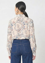 Load image into Gallery viewer, Gilner Farrar Lara Blouse - Windsor Print
