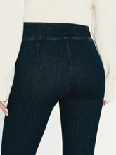 Load image into Gallery viewer, FRAME Jetset Crop Mini Boot Pintuck - 2 Colors