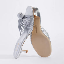 Load image into Gallery viewer, Larroude Valerie Mule - Silver Metallic Leather