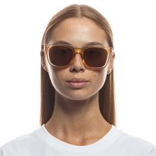 Load image into Gallery viewer, Le Specs Petty Trash - Blonde Polarized