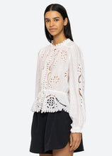 Load image into Gallery viewer, Sea Liat L/S Top - White