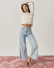 Load image into Gallery viewer, Veronica Beard Taylor Cropped Wide-Leg Jean - Pale Stone