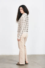 Load image into Gallery viewer, Jumper 1234 Aran Turtle Neck - 2 Colors