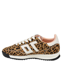 Load image into Gallery viewer, Back 70 Barkley Jogger - Leopard Camel White