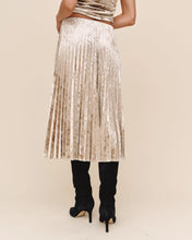 Load image into Gallery viewer, Bella Dahl Clean Waist Pleated Skirt - Mocha Softee