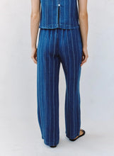 Load image into Gallery viewer, Bella Dahl Drawstring Pant - Indigo Stripe
