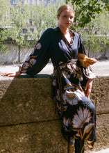 Load image into Gallery viewer, Omika Emery Maxi - Mattia Obsidian