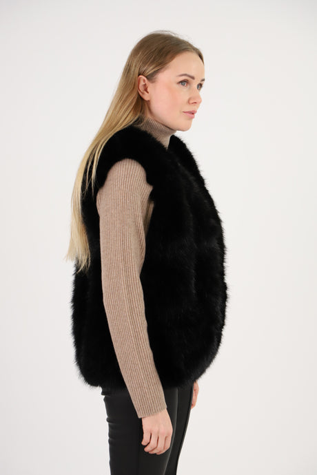ESTHÈME Short Faux Fur Vest - 2 Colors