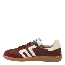 Load image into Gallery viewer, Back 70 Ghost Sneakers - Wine Milk