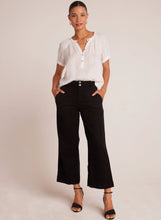 Load image into Gallery viewer, Bella Dahl Saige Wide Leg Crop - Black