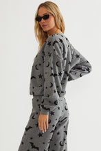 Load image into Gallery viewer, Beach Riot Devyn Sweatshirt - Halloween Night