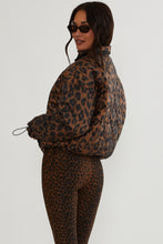 Load image into Gallery viewer, Beach Riot Harvie Jacket - Caramel Leopard