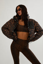 Load image into Gallery viewer, Beach Riot Harvie Jacket - Caramel Leopard