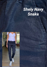 Load image into Gallery viewer, Flog Shely Tie Jogger - Navy Snake