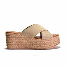 Load image into Gallery viewer, Cordani Bella - Sand Suede